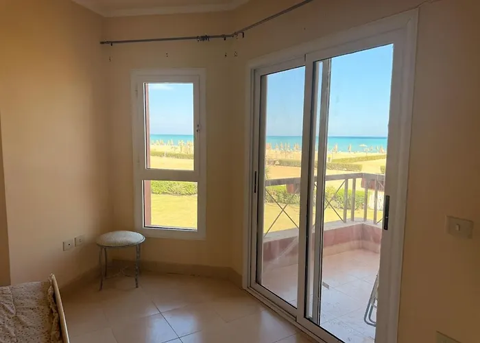 Front - Marina Wadi Degla Apartment